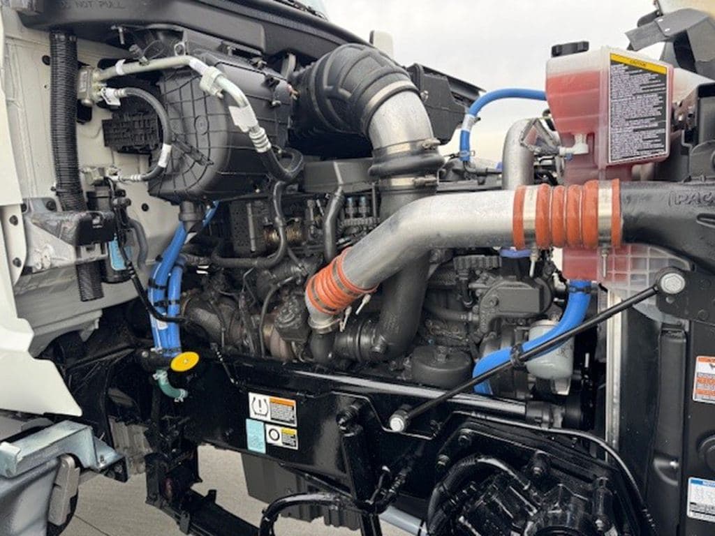 New 2026 KENWORTH T880 image 7