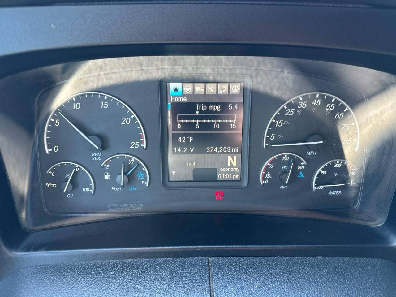 2023 Freightliner Cascadia 126 image 10