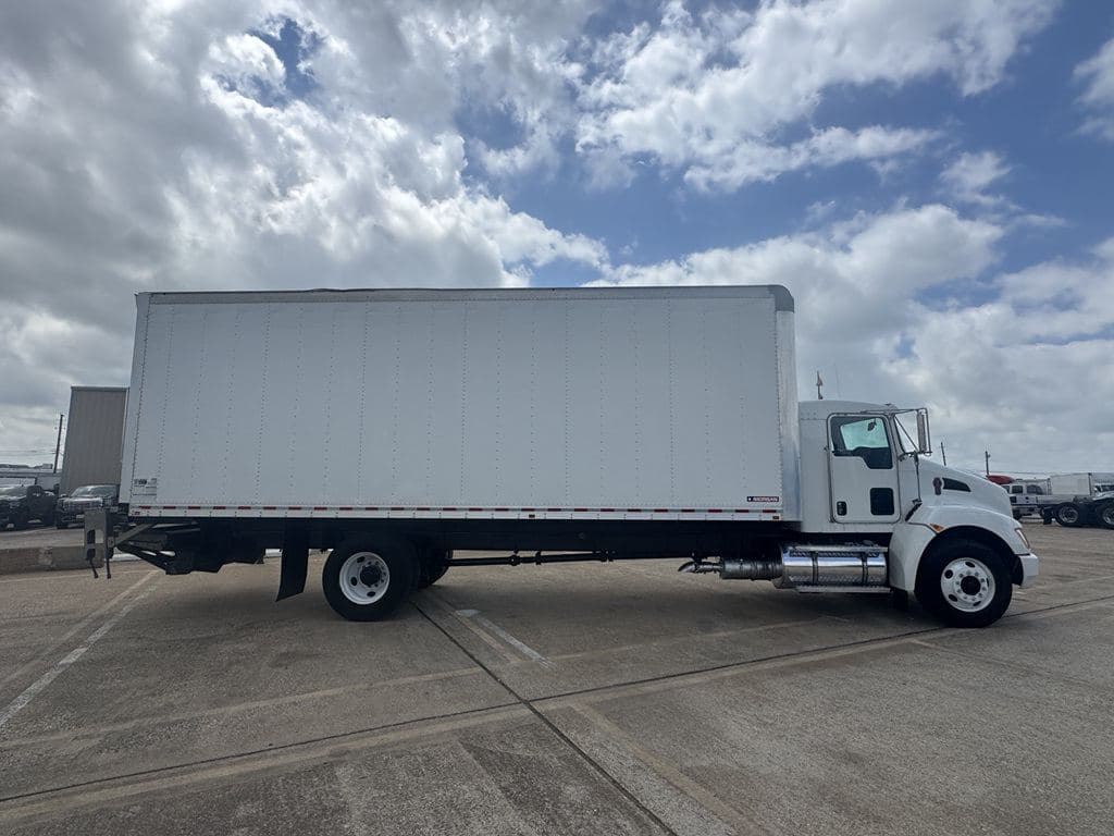 Used 2022 KENWORTH T270 image 7