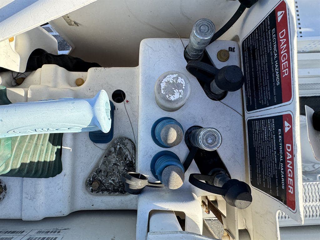 2015 Freightliner M2 106 image 31