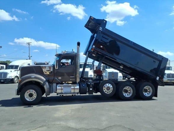 2026 Kenworth W990 image 12