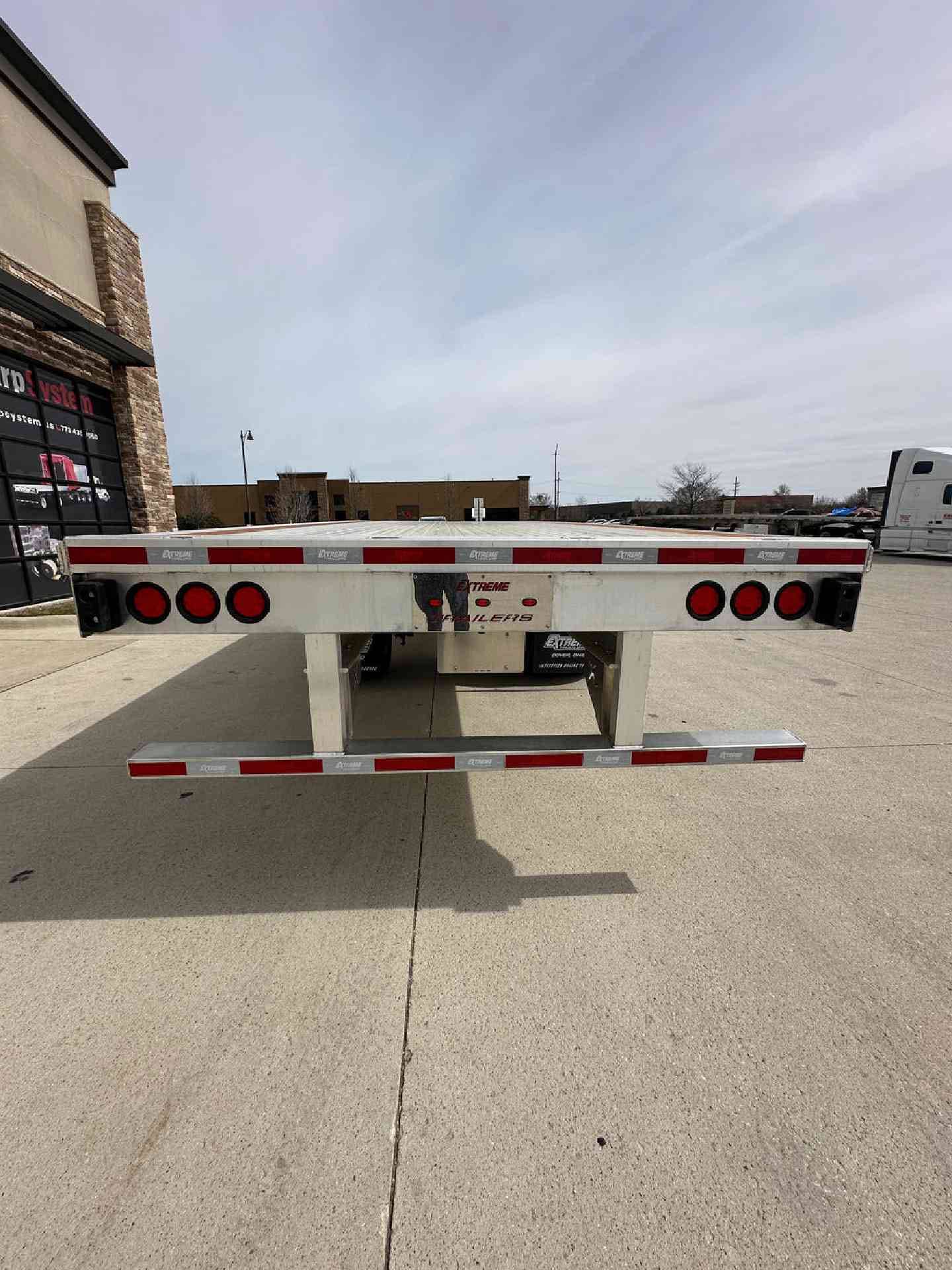 2027 Extreme XP55 Flatbed Fixed Economy + PSI image 5