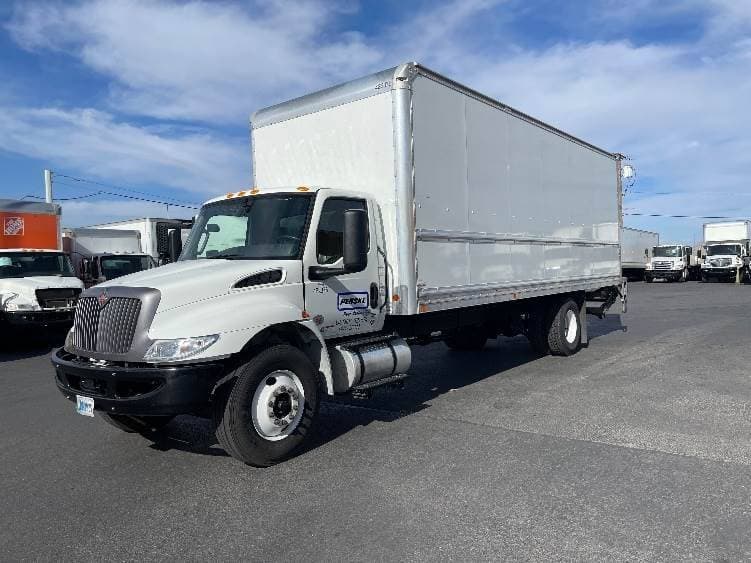 2022 International MV607 Box Truck - 220HP, 6 Speed Automatic, Roll up Door image 3