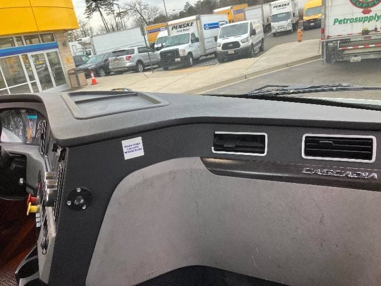 2019 Freightliner Cascadia image 13