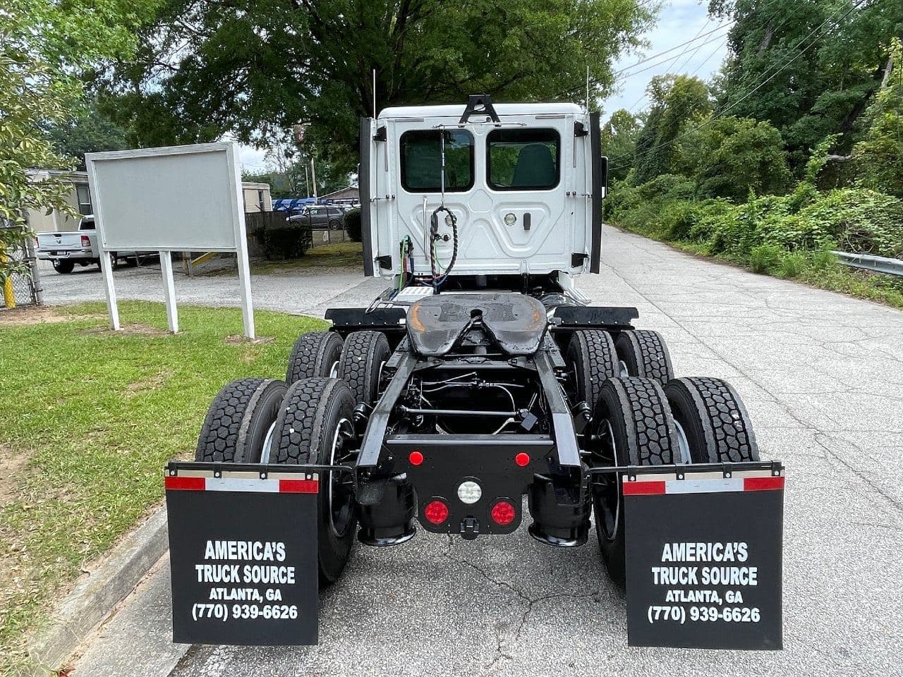 2018 Freightliner Cascadia 125 image 4