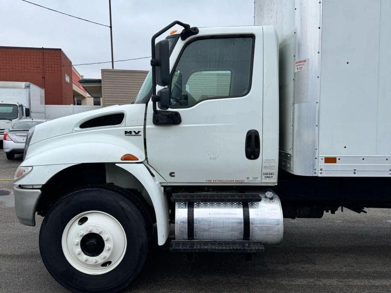 2020 International MV607 image 11