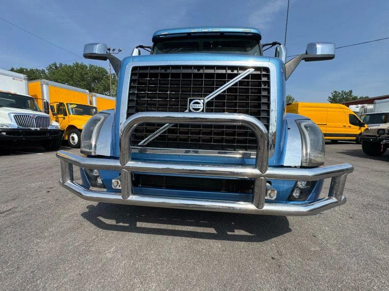 2012 Volvo VNL image 104