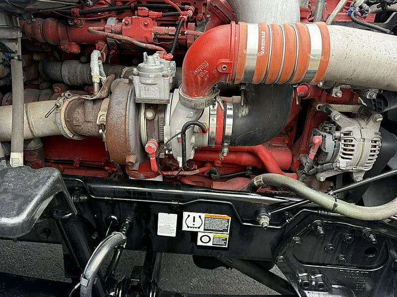 2020 Peterbilt 579 image 7