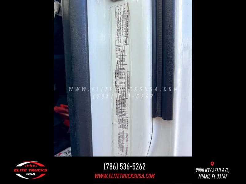 2019 Peterbilt 579 image 26