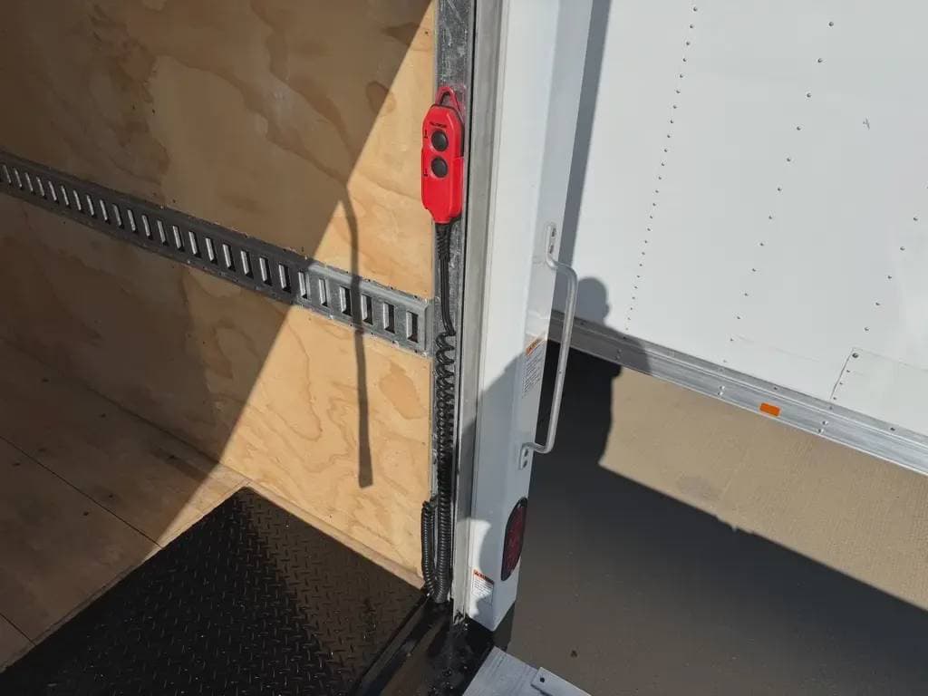 Used 2024 ISUZU Cabover Truck - COE, Contractor Truck, Box Truck - Straight Truck - FTR For Sale image 7