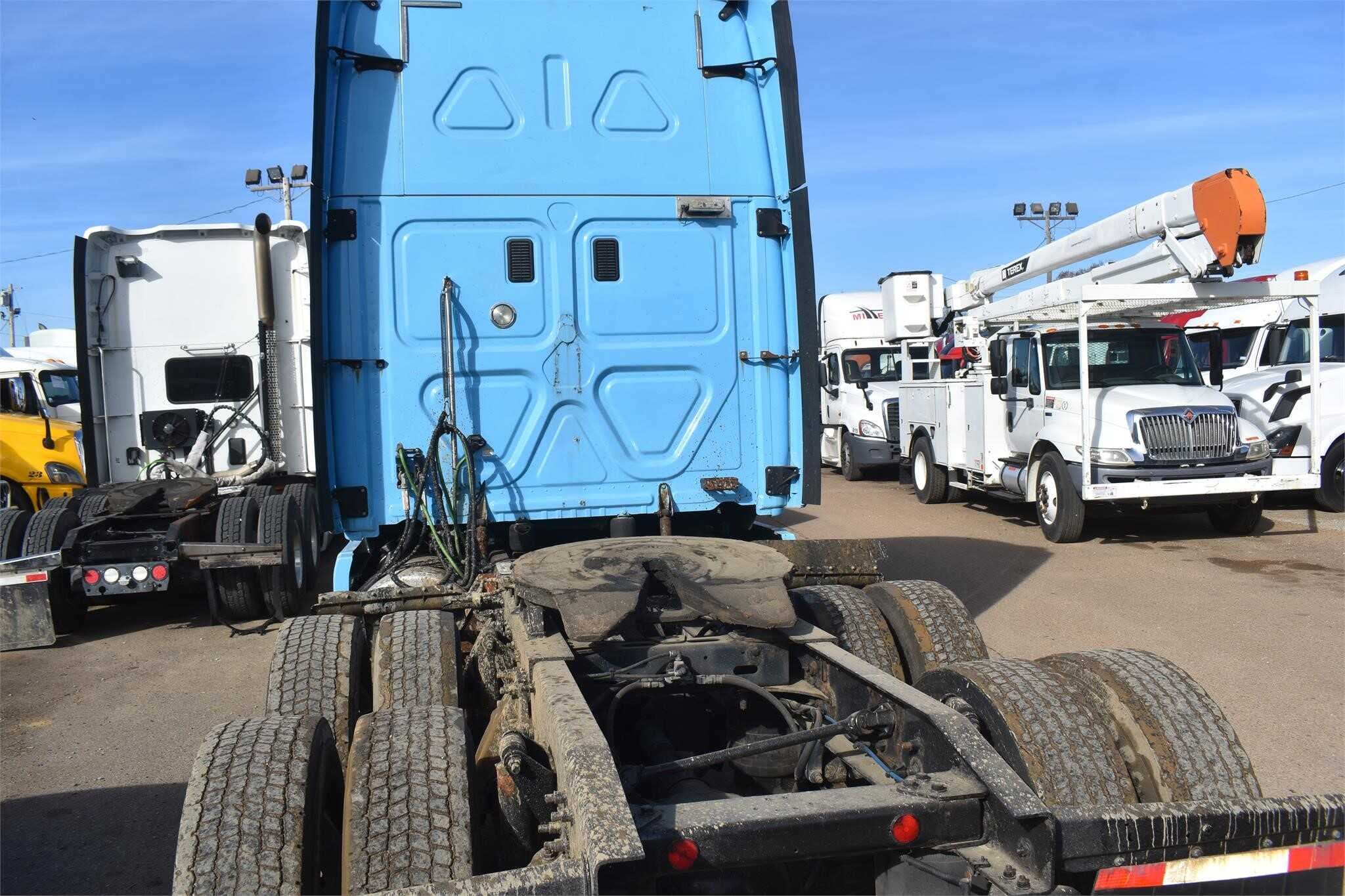 2013 Freightliner Cascadia 125 image 5