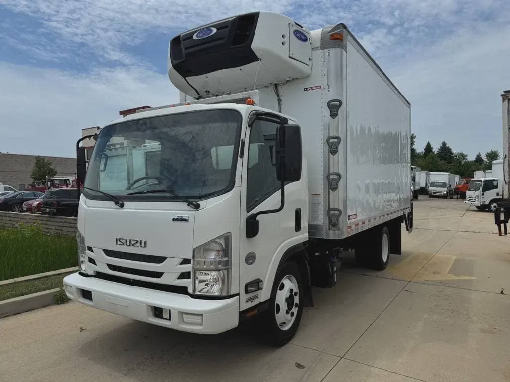 Used 2018 ISUZU Reefer/Refrigerated Truck, Catering Truck - Food Truck, Beverage Truck - NPR XD For Sale image 2