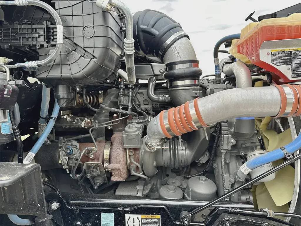 2022 Peterbilt 567 image 5