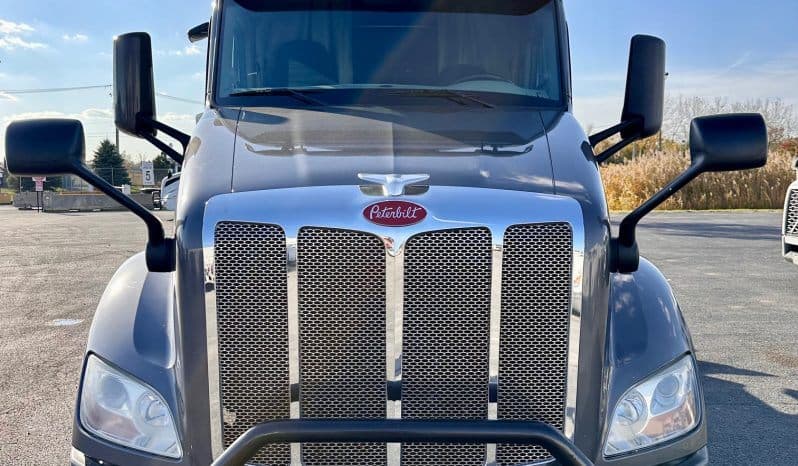 2019 Peterbilt 579 image 2