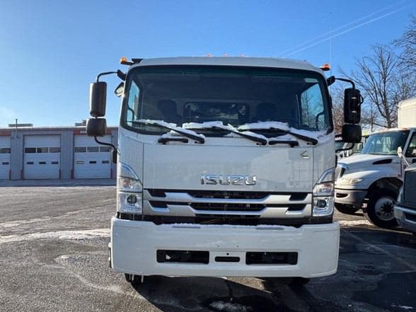 2025 Isuzu FTR image 8