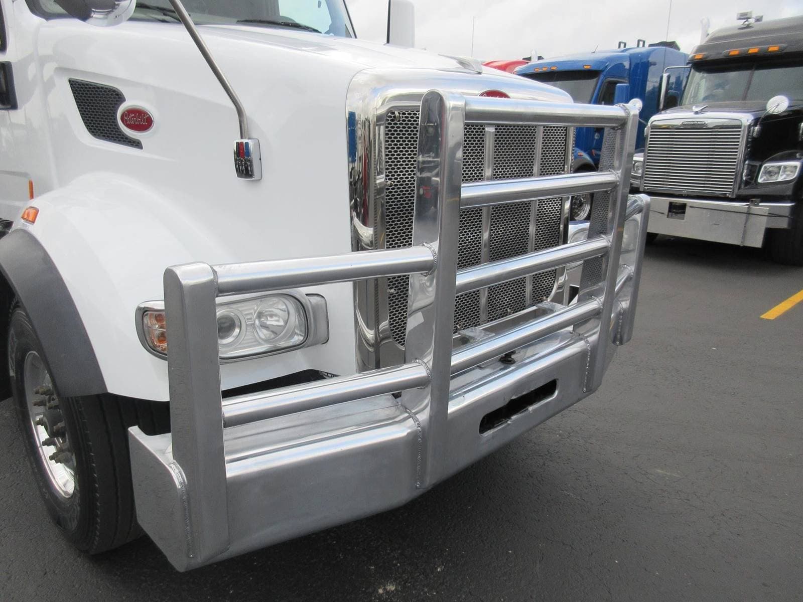2019 Peterbilt 567 image 7