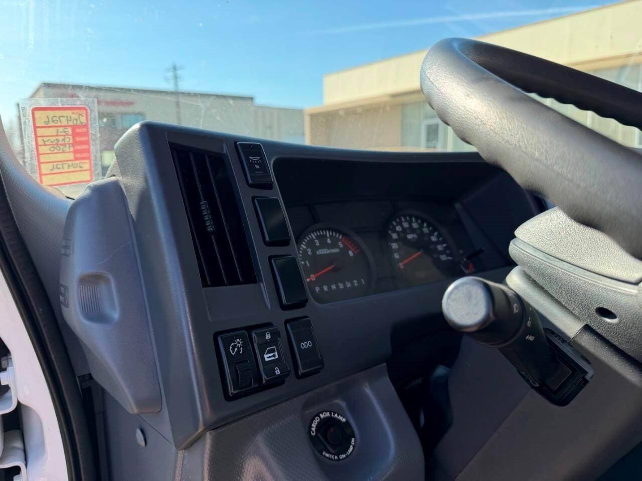 2021 Chevrolet 3500 / 4500 image 9