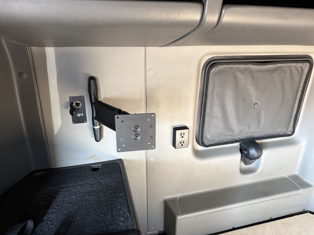 Used 2022 INTERNATIONAL LT625 image 20