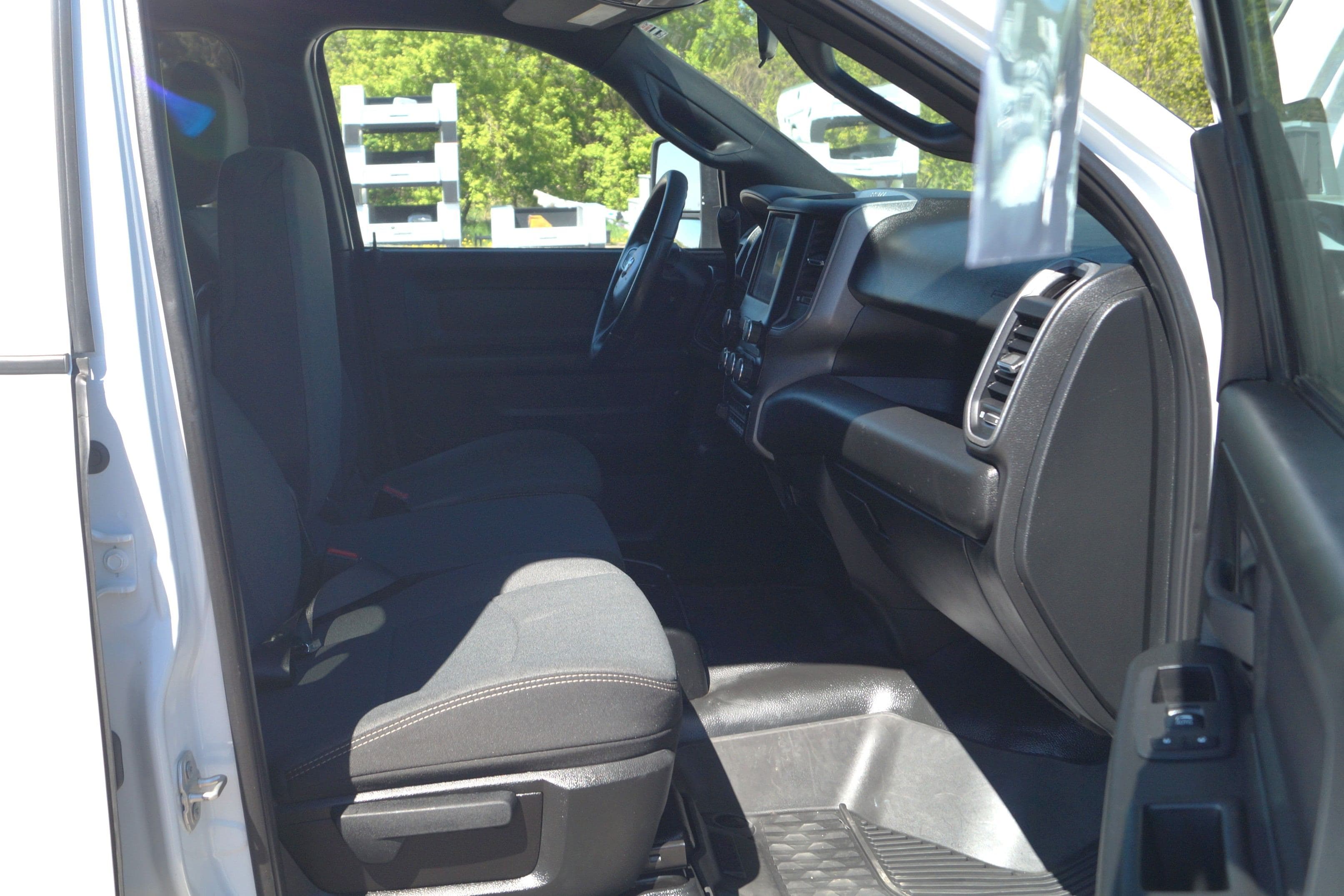 2024 RAM 2500 Tradesman - Service Utility Truck - 4WD 6.7L I6 Cummins image 14
