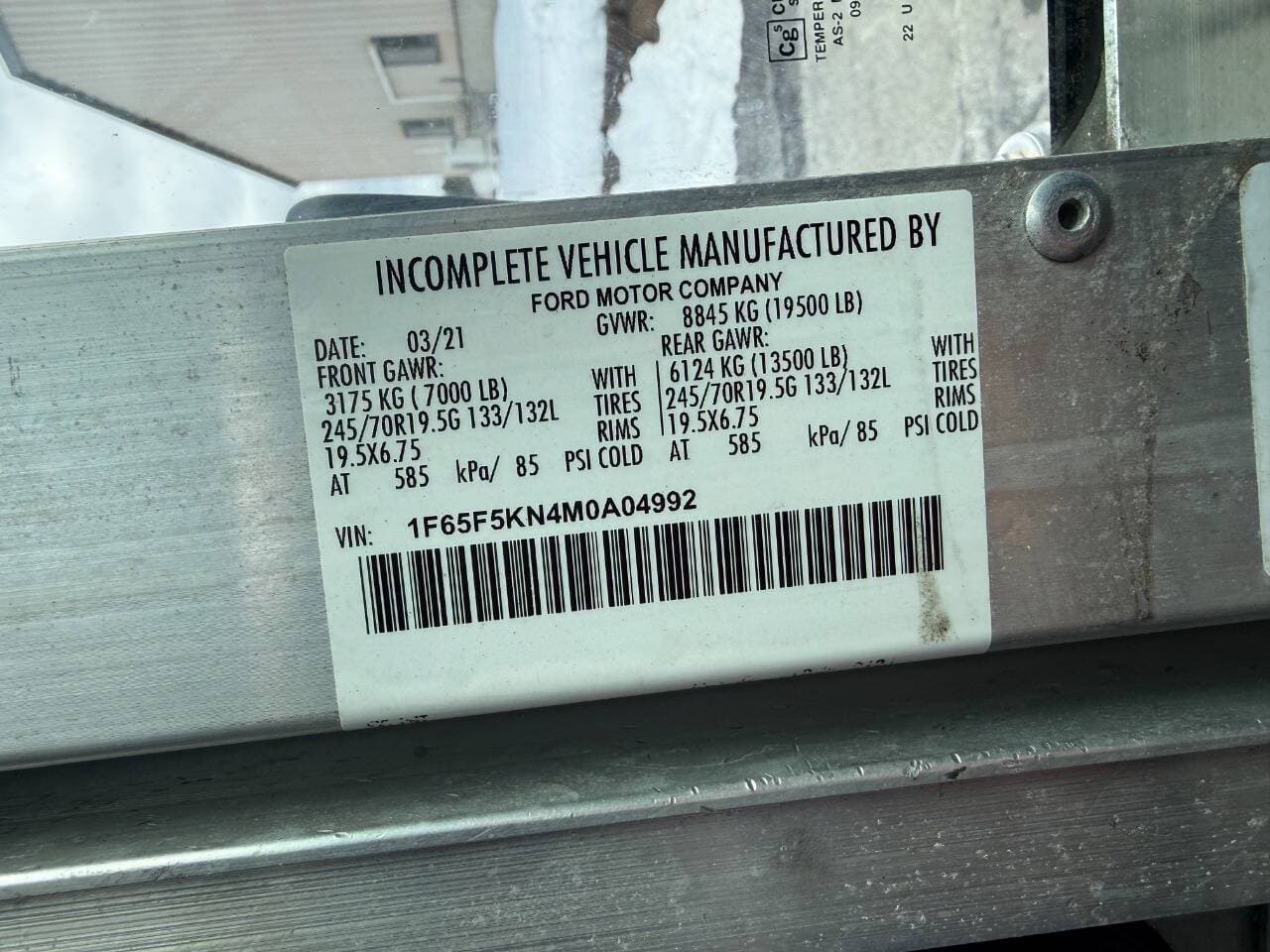 2021 Ford Stripped Chassis image 6