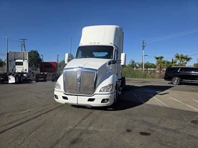 2022 Kenworth T680 image 3