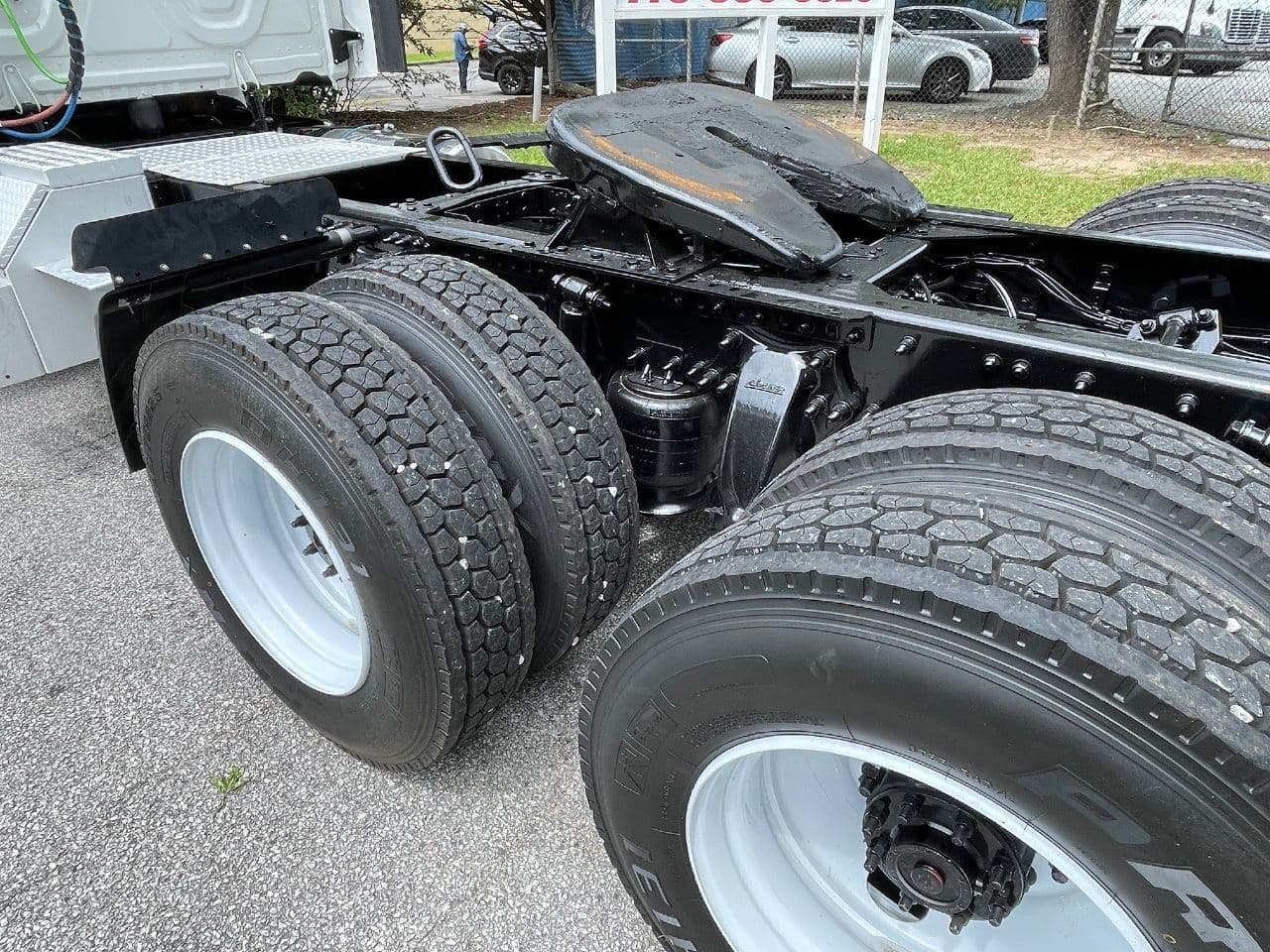 2018 Freightliner Cascadia 125 image 11