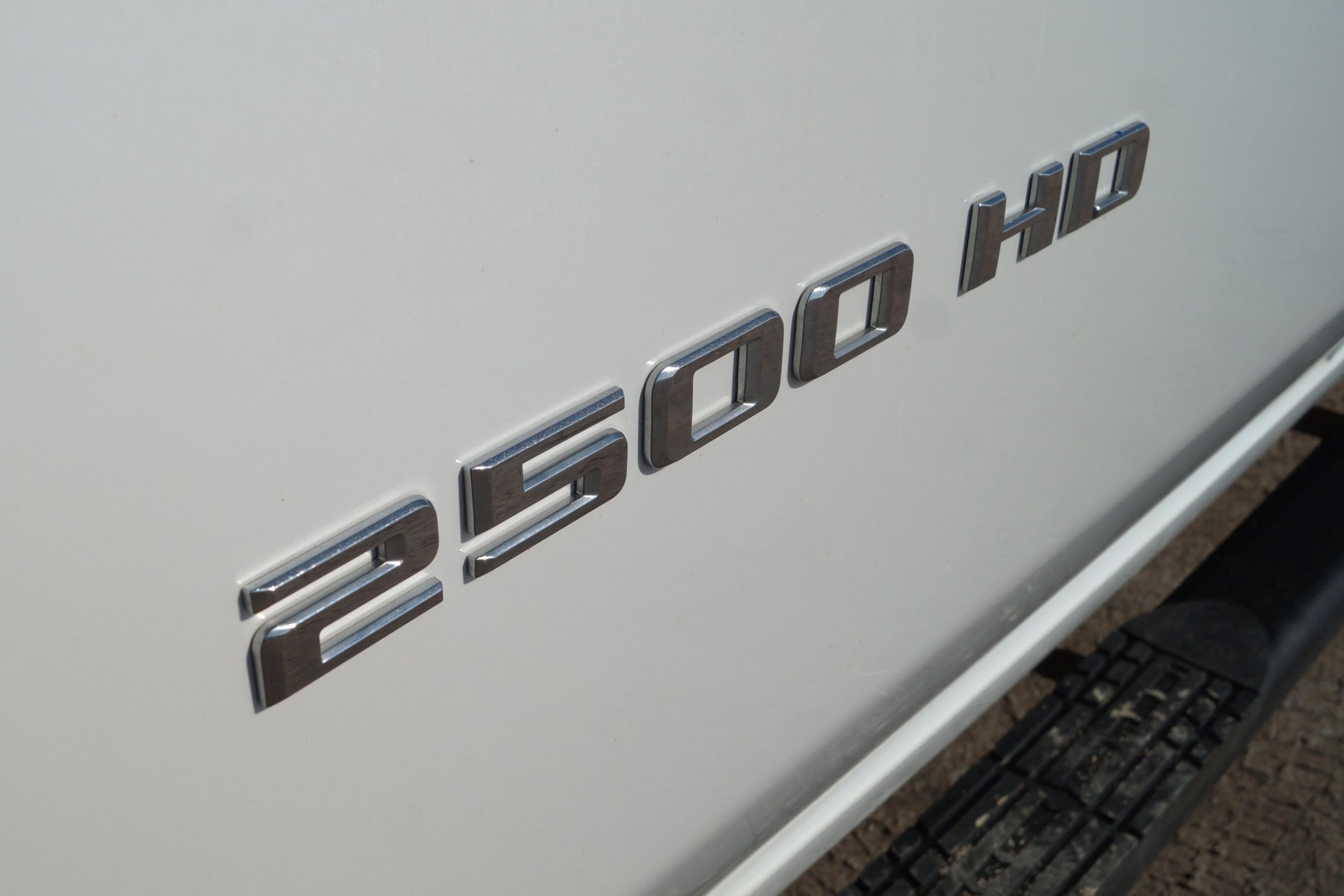 2023 Chevrolet Silverado 2500 WT - 8ft Flatbed - 4WD 6.6L V8 image 24