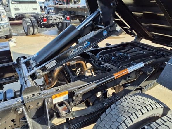 2024 Ford F550 SD image 21