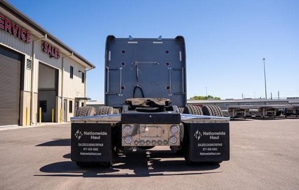 2009 Peterbilt 389 image 3