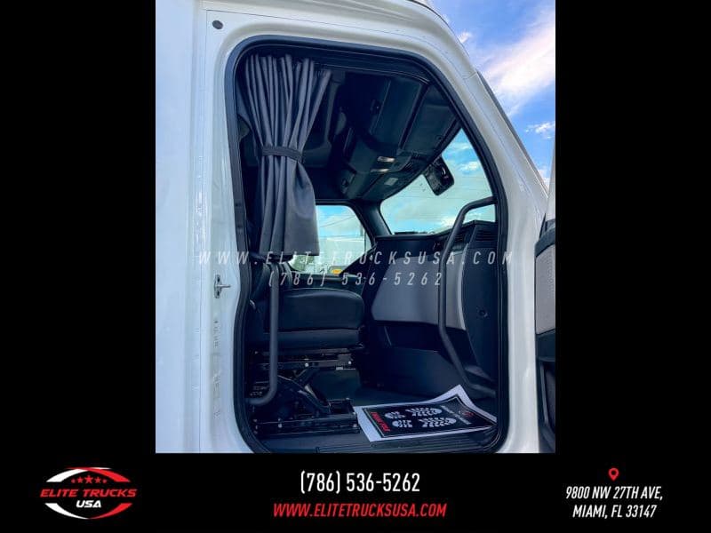 2022 Freightliner Cascadia 126 image 27