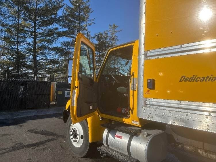 2022 International MV607 Box Truck - 220HP, 6 Speed Automatic, Roll up Door image 16