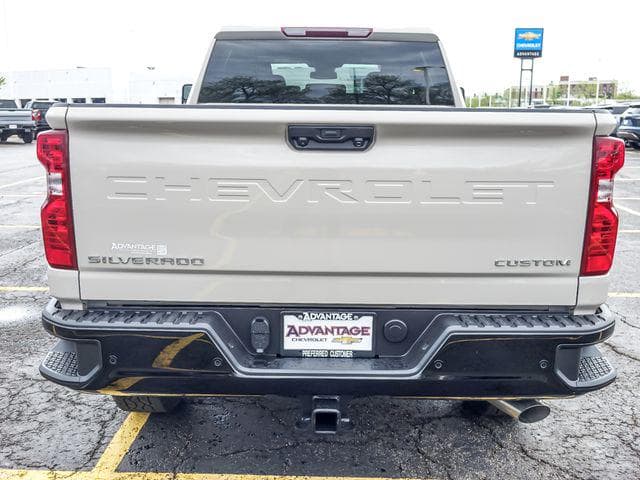 2026 Chevrolet Silverado 2500HD Custom image 6