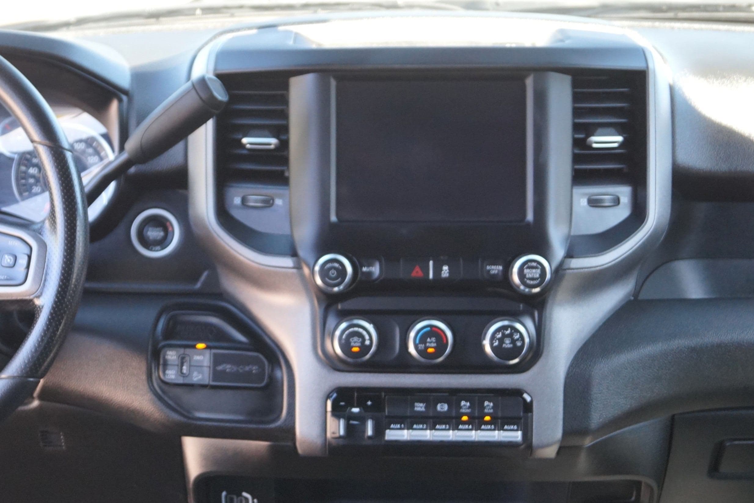 2024 RAM 2500 Tradesman - Service Utility Truck - 4WD 6.7L I6 Cummins image 20