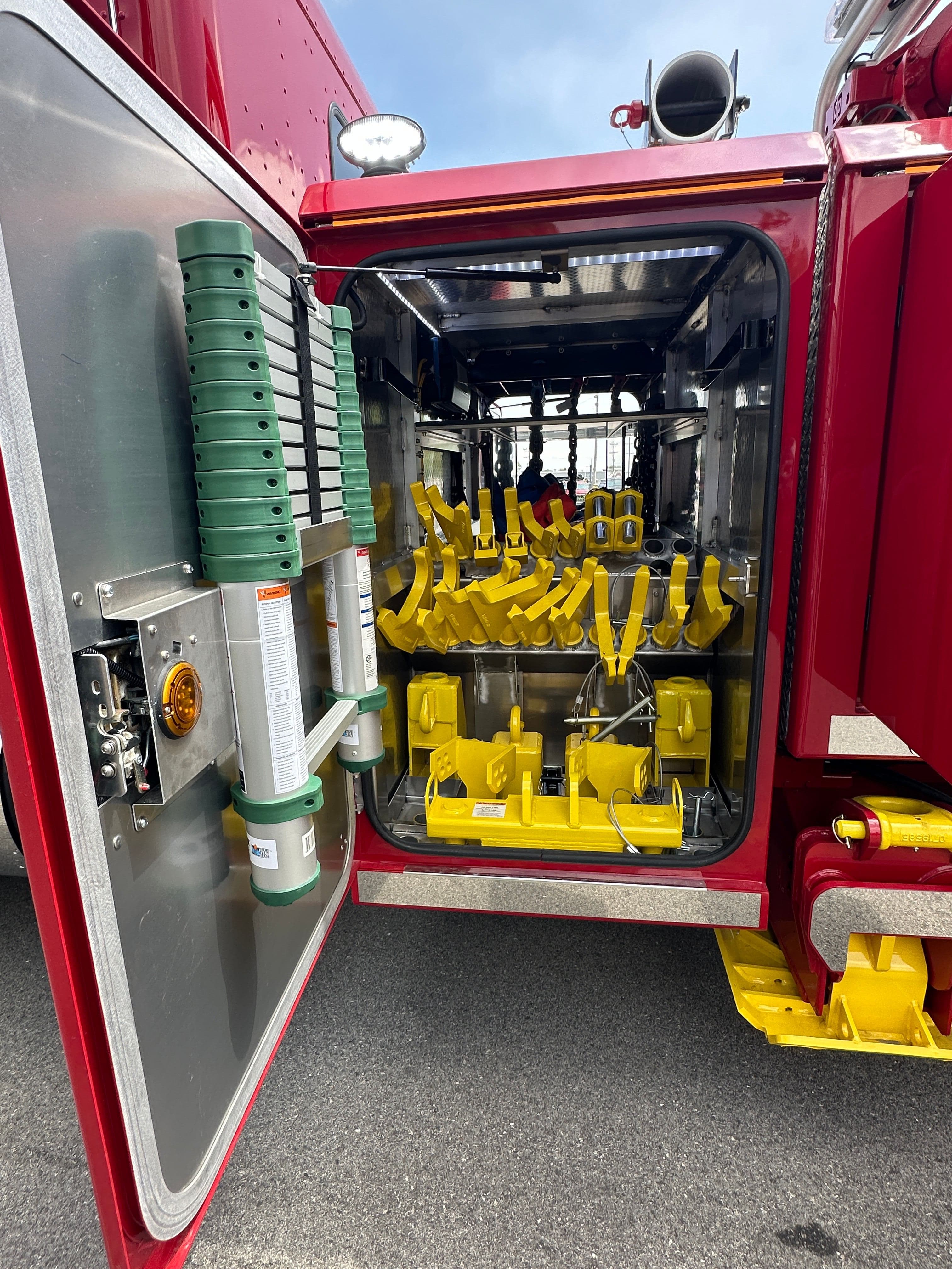 2025 Peterbilt 589 589 WITH A CENTURY 1150  (SK#: 6063C) image 15