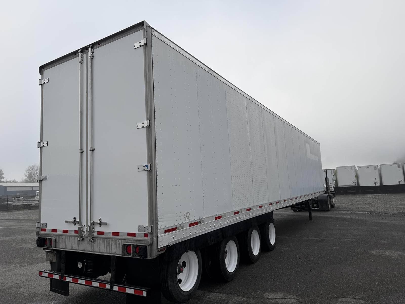 2017 Utility 4000DX 53 ft Dry Van Trailer image 2