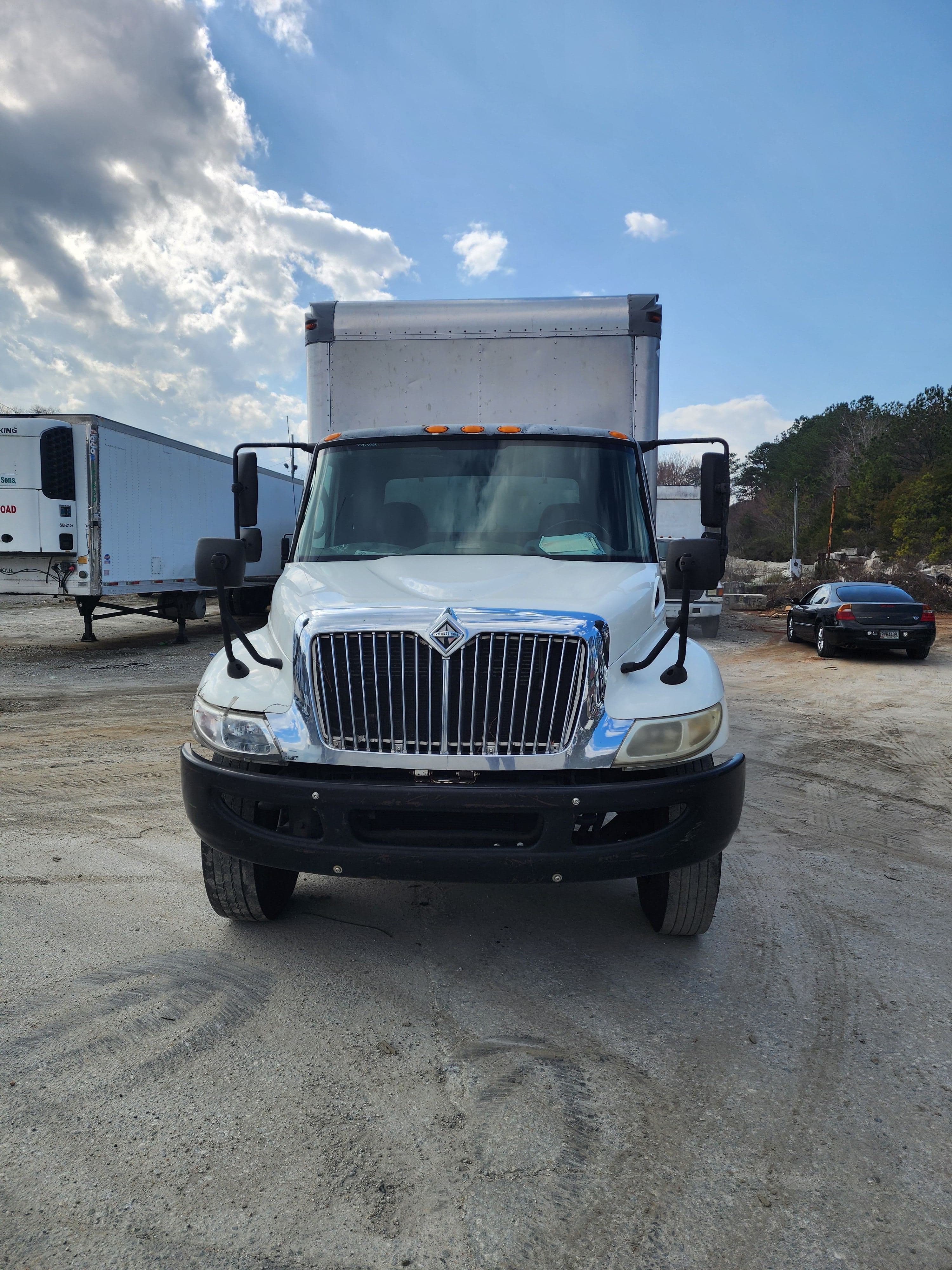 2010 International MA025 image 1