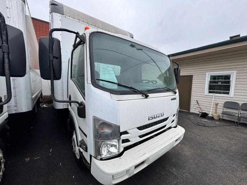 2018 Isuzu NPR image 3