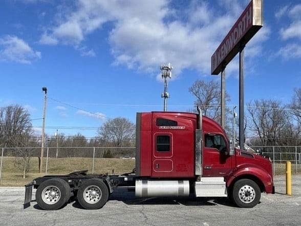2020 Kenworth T880 image 2