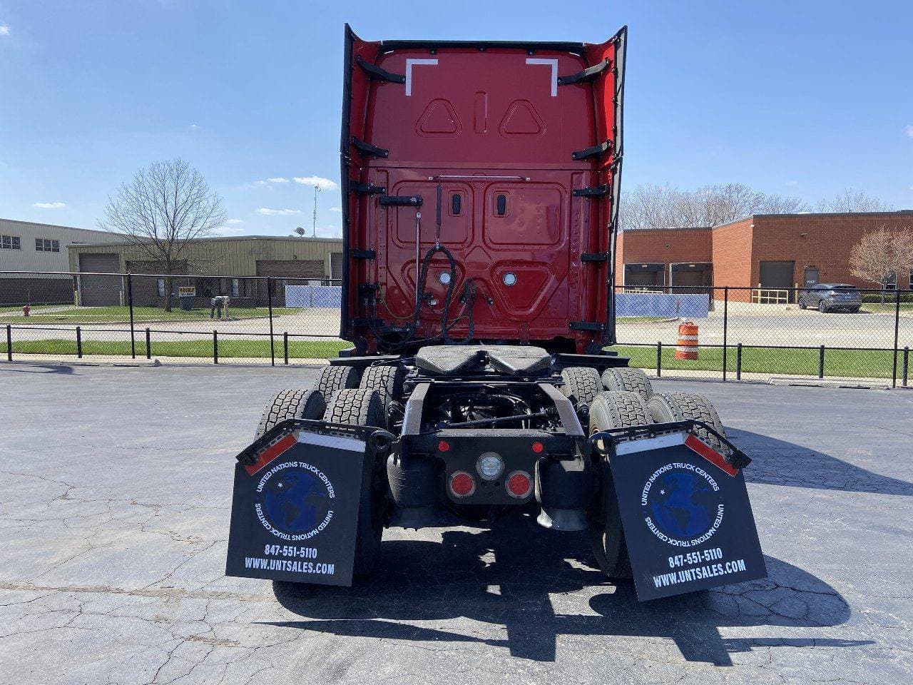 2022 FREIGHTLINER Cascadia CA126 ** Tandem Axle Sleeper image 5