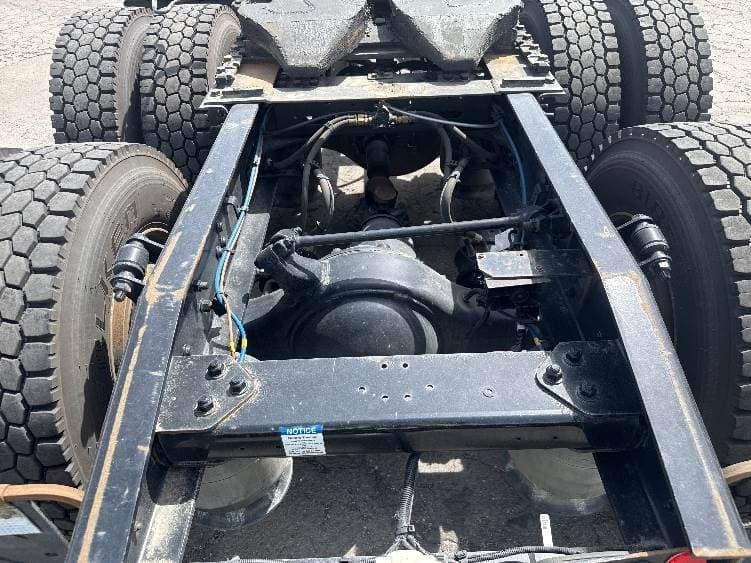 2021 Freightliner Cascadia image 9