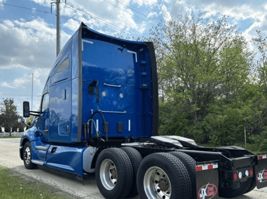 2020 Kenworth T680 image 3