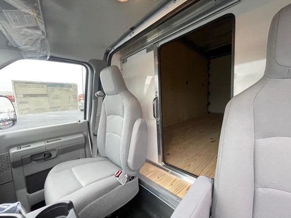 2024 Ford E350 image 17
