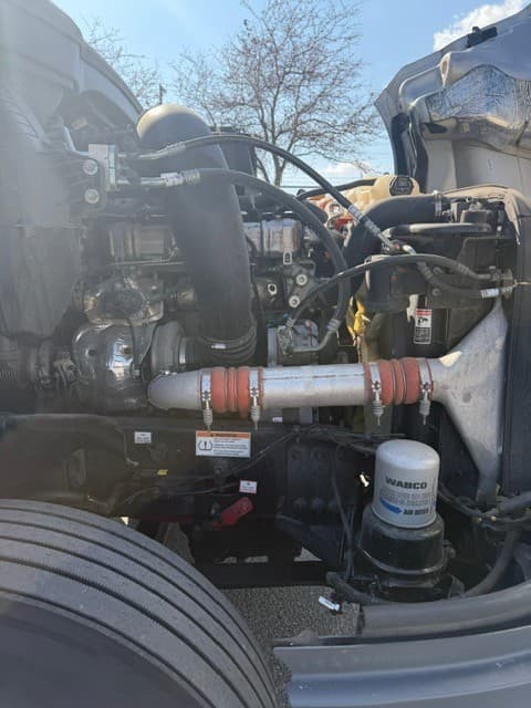 2023 Freightliner Cascadia 126 image 8