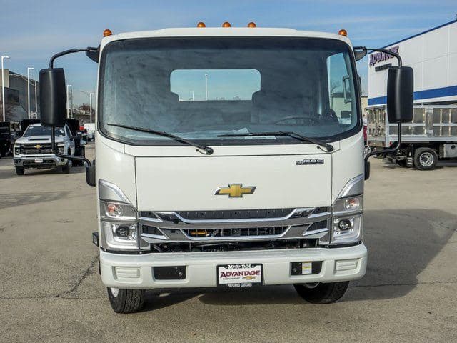 2025 Chevrolet 5500 XG LCF Gas Base image 8