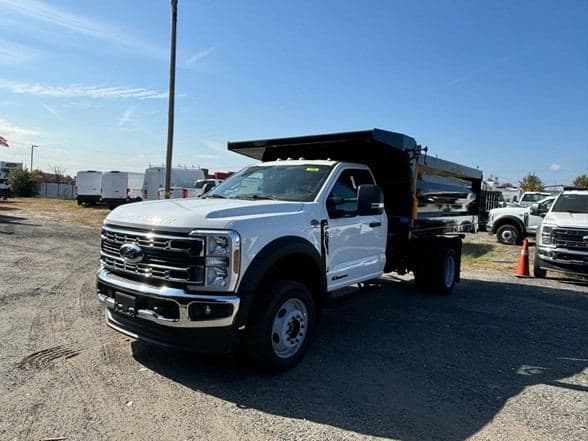 2024 Ford F550 image 2
