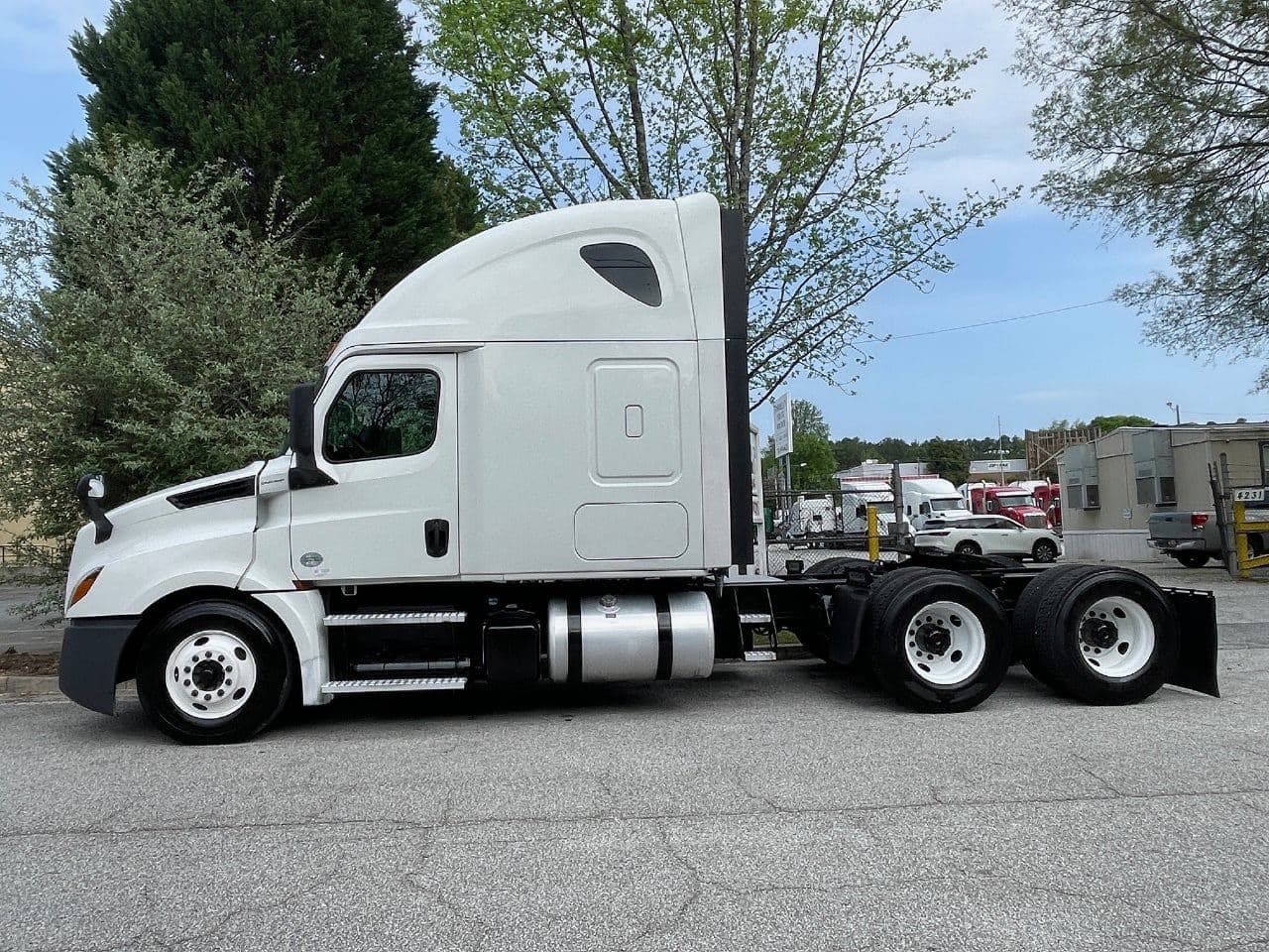 2020 Freightliner Cascadia 126 image 7