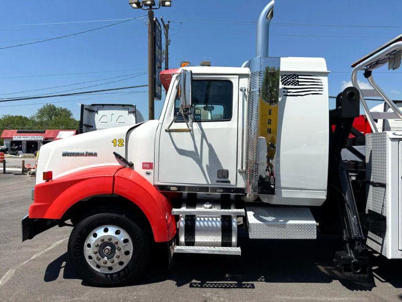 2017 Western Star 4900 image 9