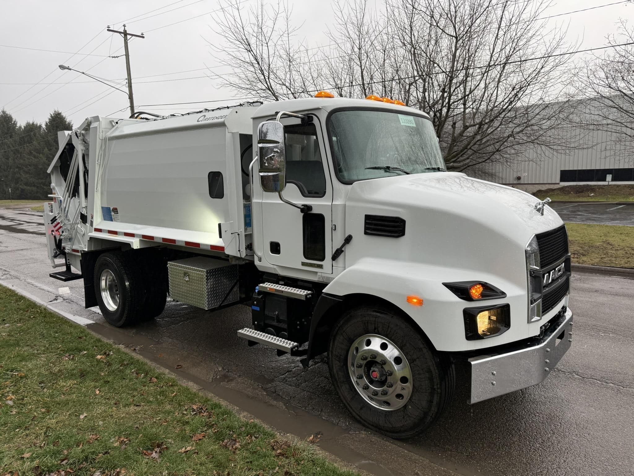 2025 MACK MD6 120090 image 4