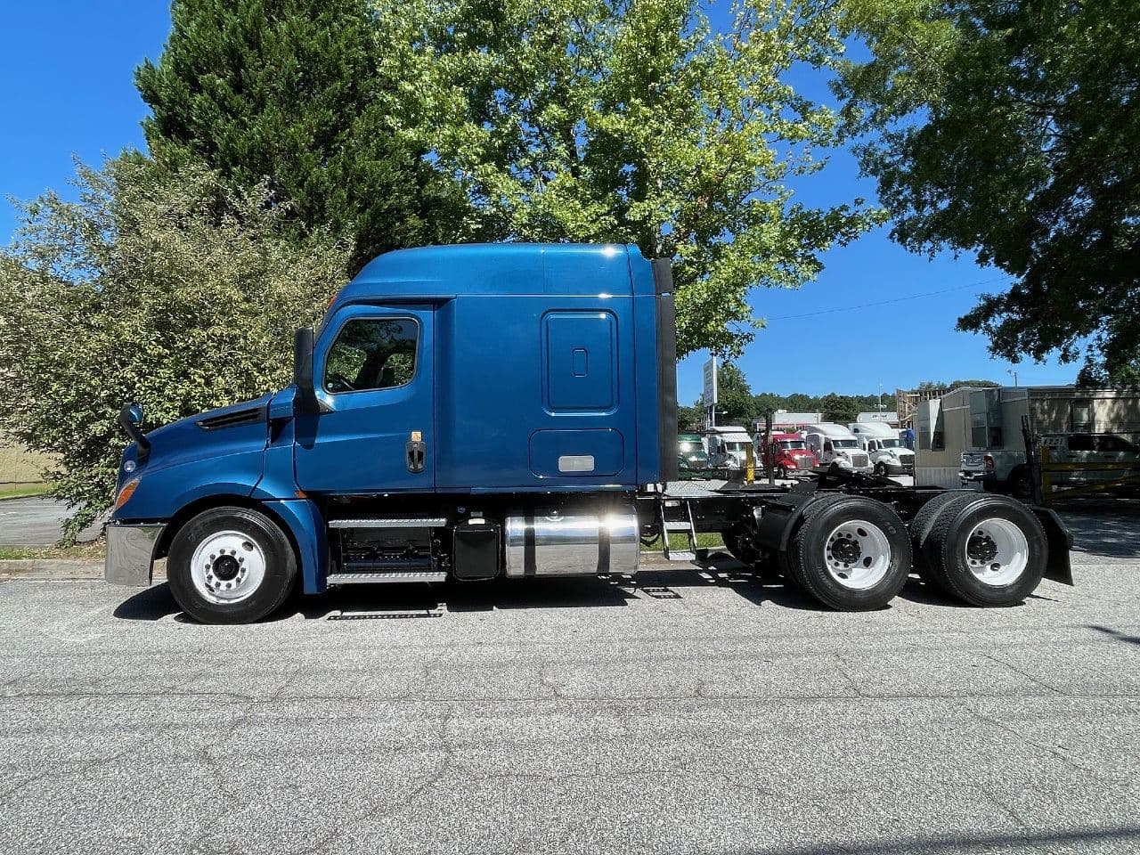 2020 Freightliner Cascadia 126 image 7