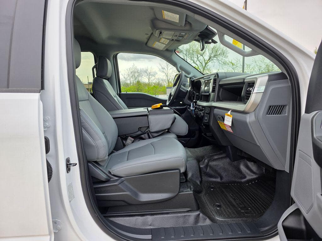 2026 Ford F-450SD XL Dump Truck image 38
